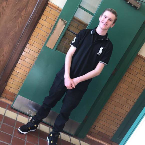 Meet your Posher, Dominic - Picture 1 of 1